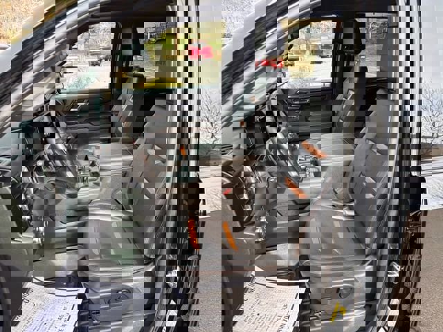 Used 2023 GMC Sierra 1500 AT4 w/ Technology Package image 9