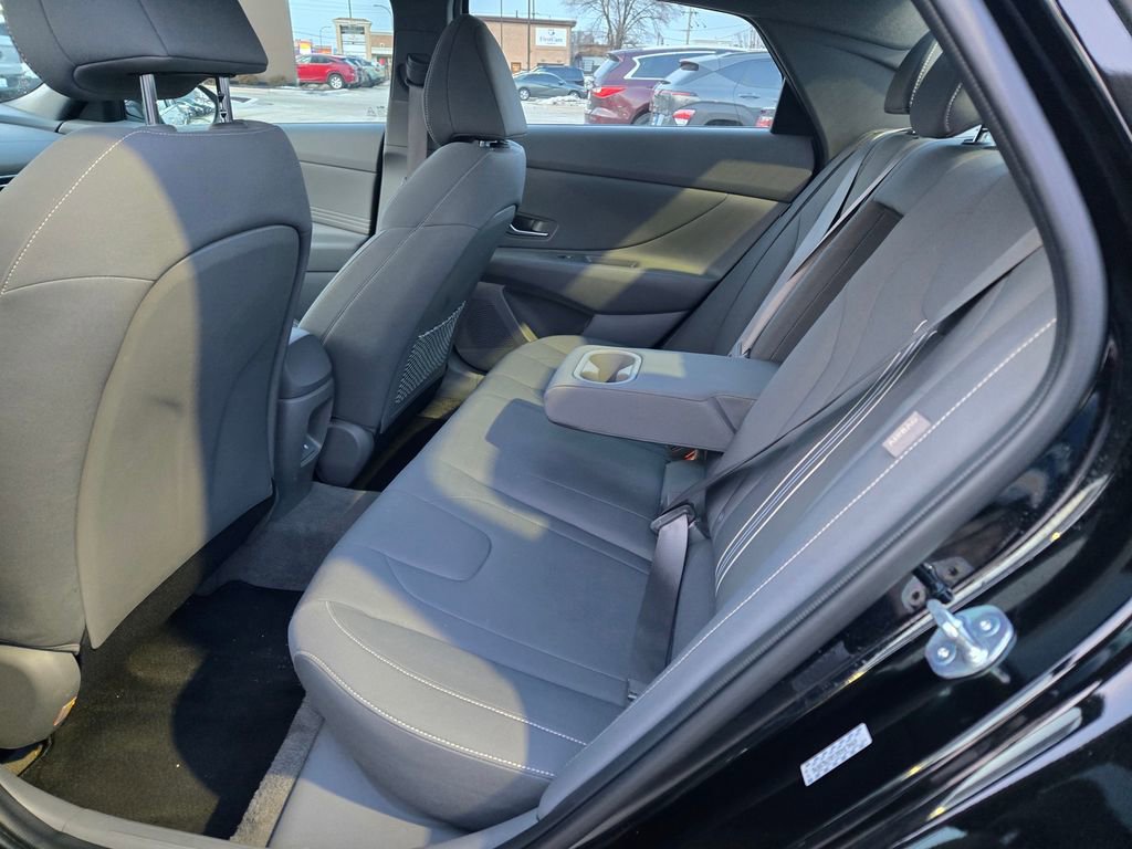 Used 2024 Hyundai Elantra SEL w/ Convenience Package image 21