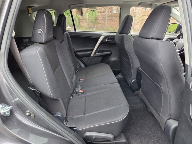 Used 2018 Toyota RAV4 XLE image 15