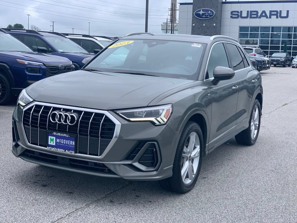 Used 2023 Audi Q3 2.0T Premium Plus w/ Premium Plus Package AWD/4WD image 3