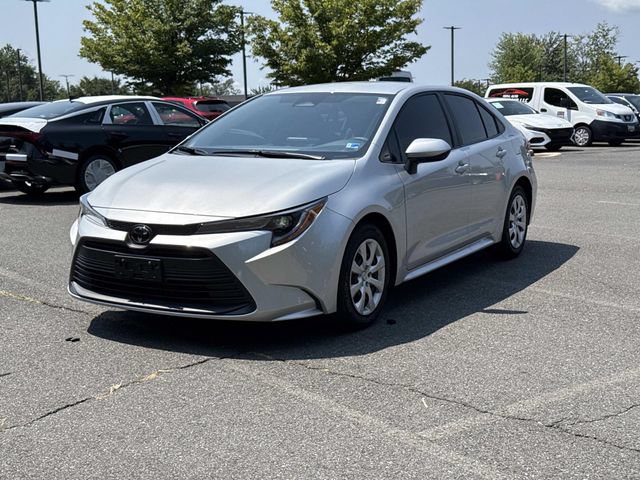 Certified 2025 Toyota Corolla LE FWD image 5