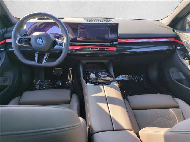 Certified 2026 BMW 550e xDrive w/ Premium Package AWD/4WD image 19