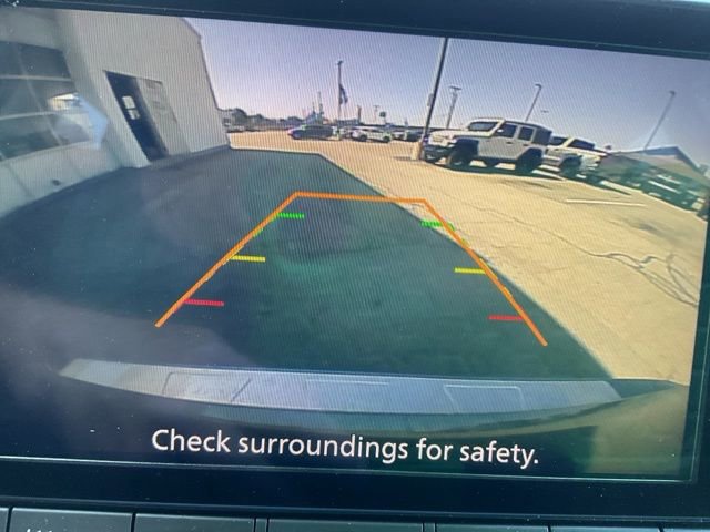 Used 2024 Nissan Rogue S AWD/4WD image 2