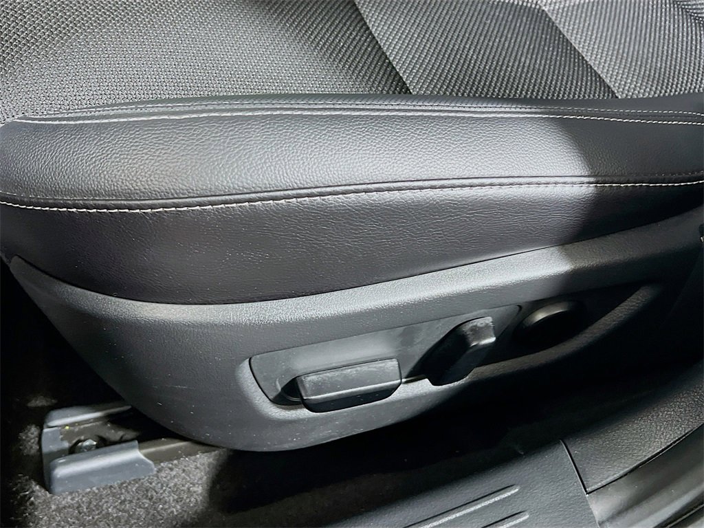 Used 2025 MAZDA CX-50 AWD 2.5 S w/ Preferred Package image 17