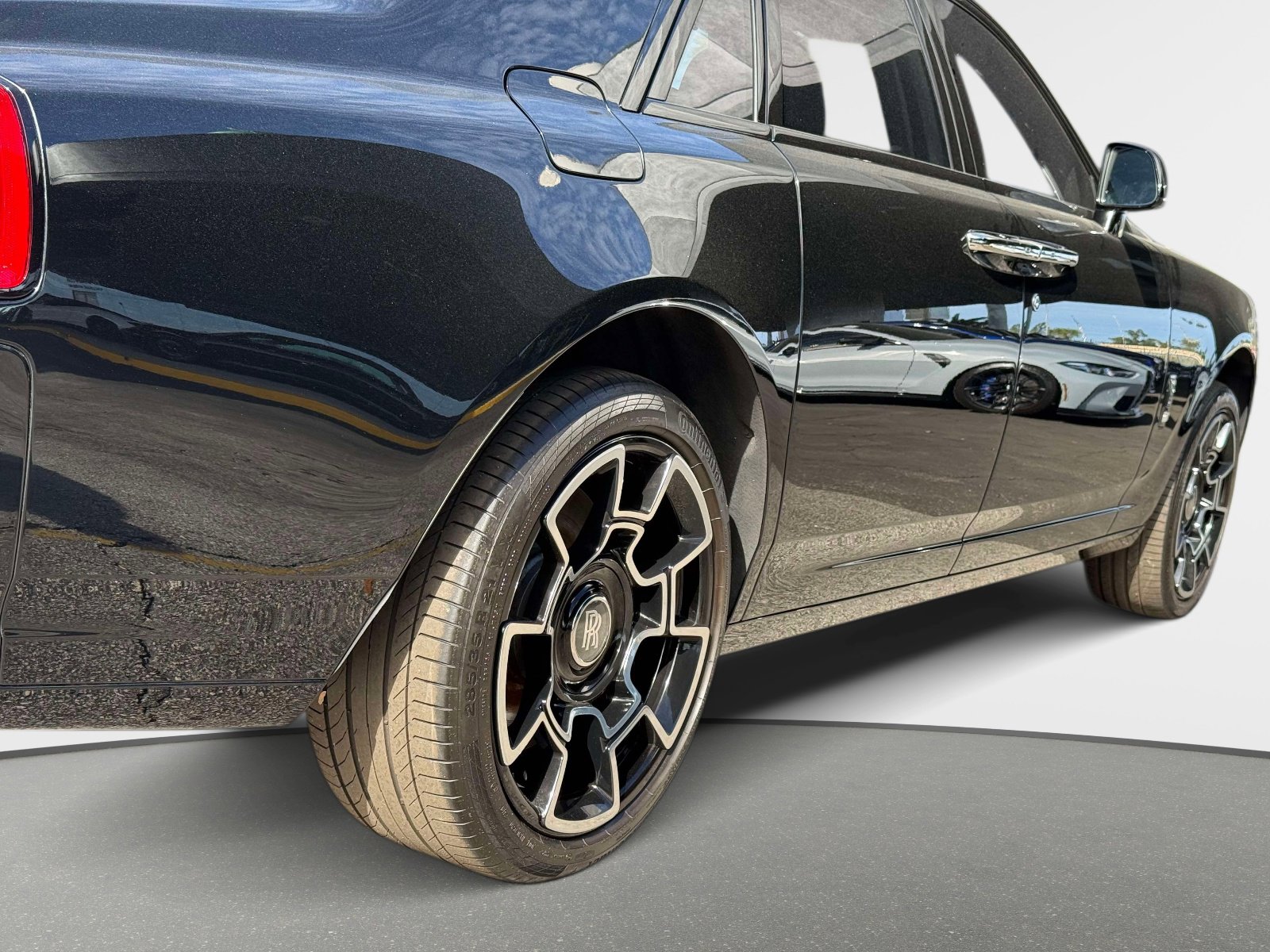 Used 2020 Rolls-Royce Ghost Black Badge image 17