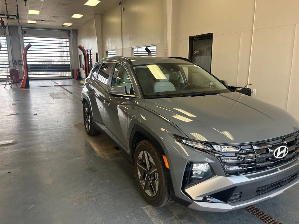 Used 2025 Hyundai Tucson SEL FWD image 1