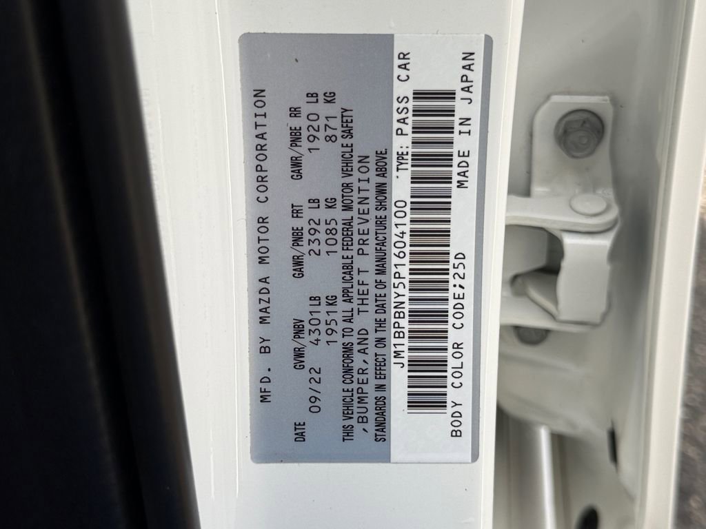 Used 2023 MAZDA MAZDA3 Hatchback w/Premium Plus Pkg image 27