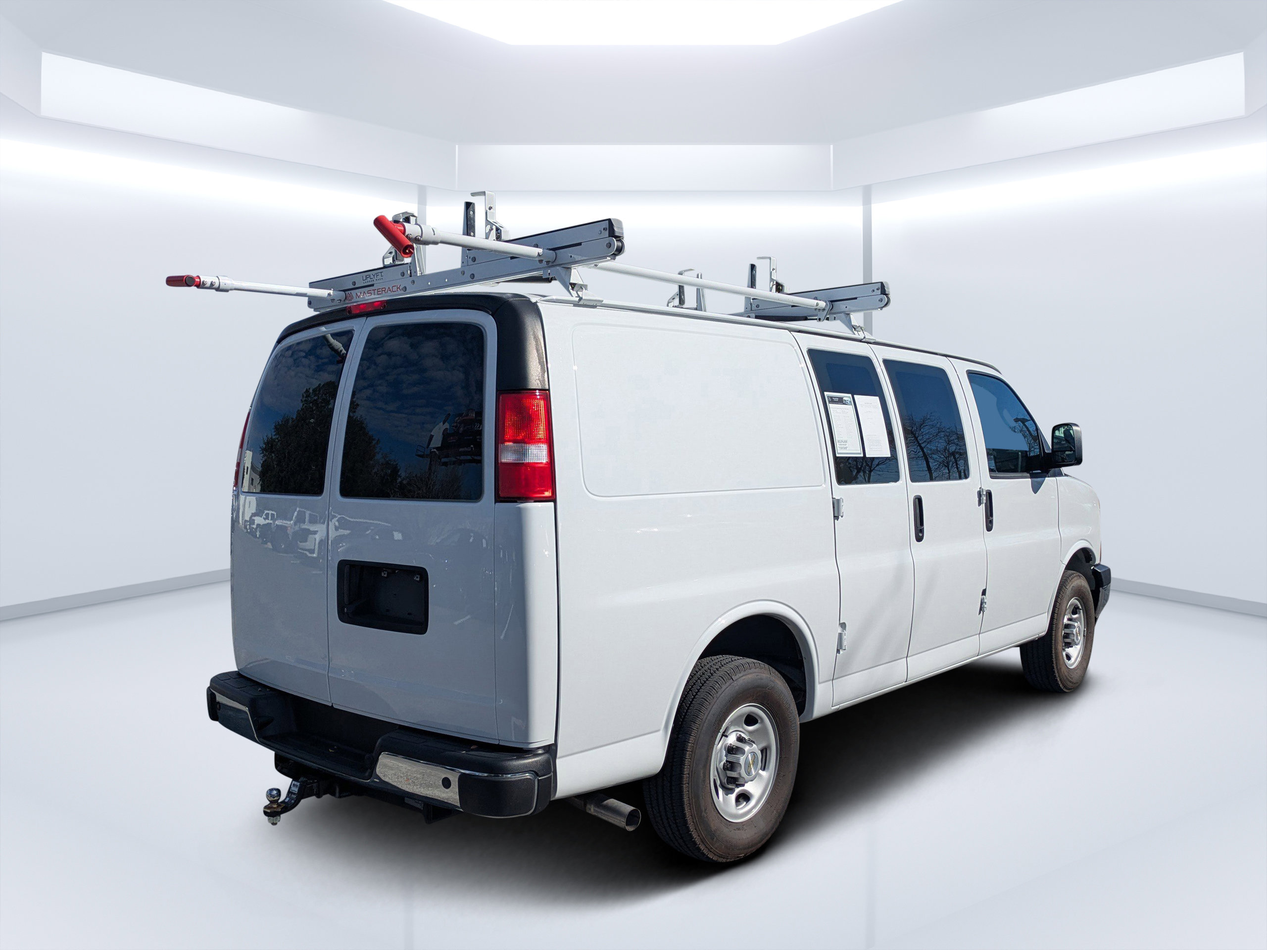 Used 2024 Chevrolet Express 2500 w/ Driver Convenience Package image 3