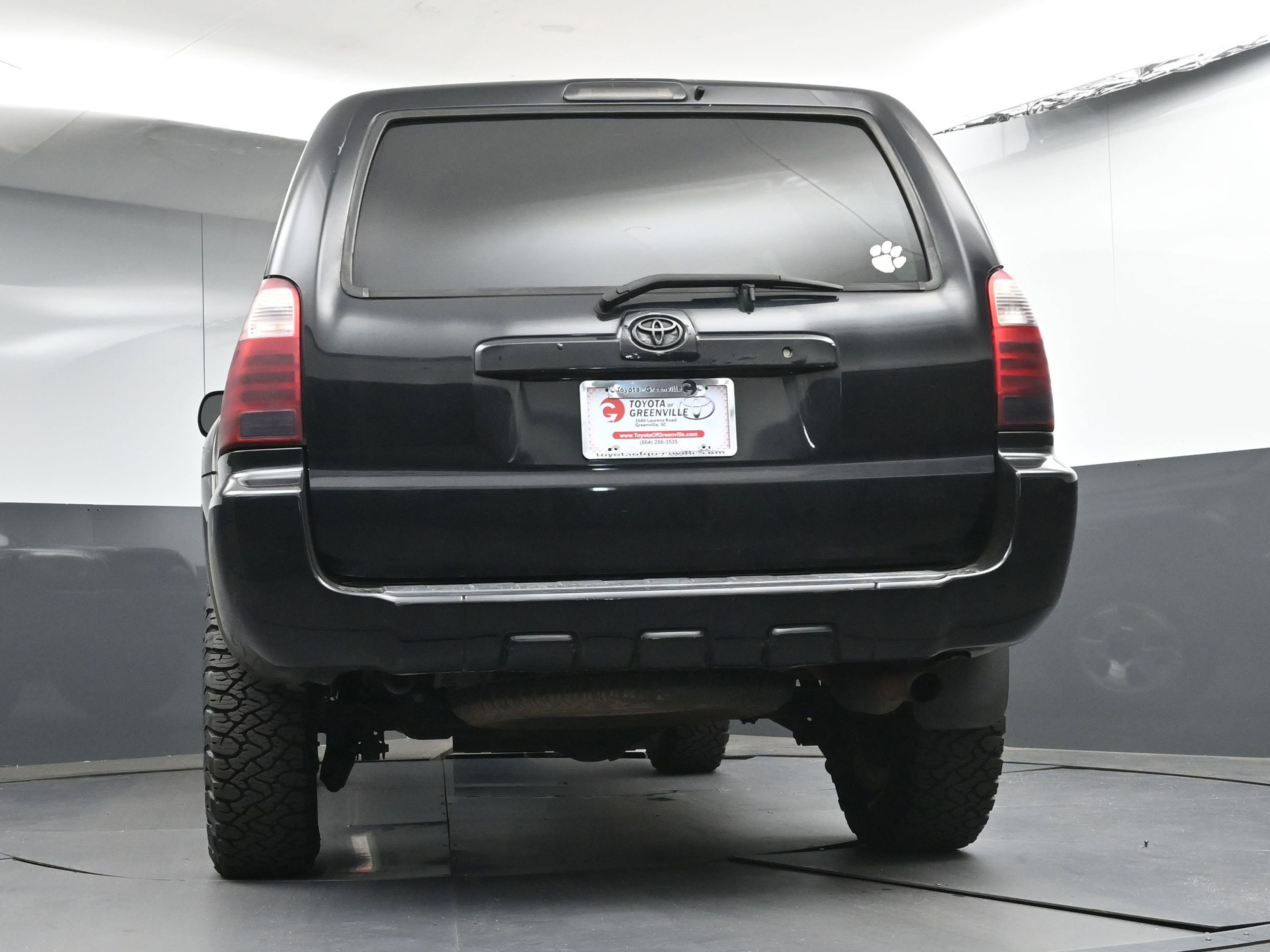 Used 2007 Toyota 4Runner SR5 AWD/4WD image 25