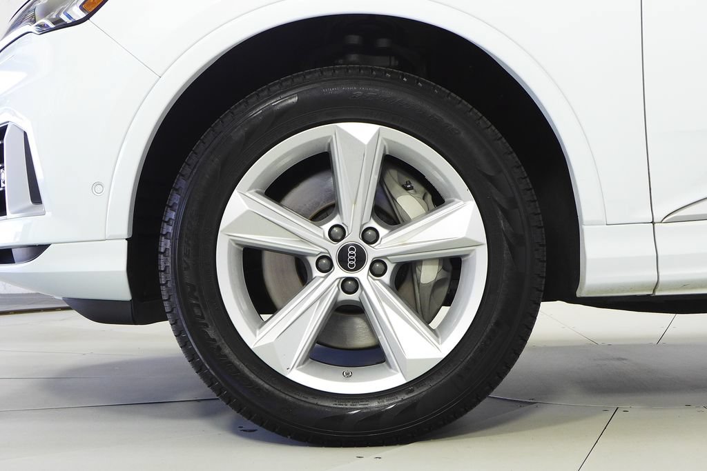 Used 2023 Audi Q7 3.0T Premium w/ Convenience Package AWD/4WD image 5
