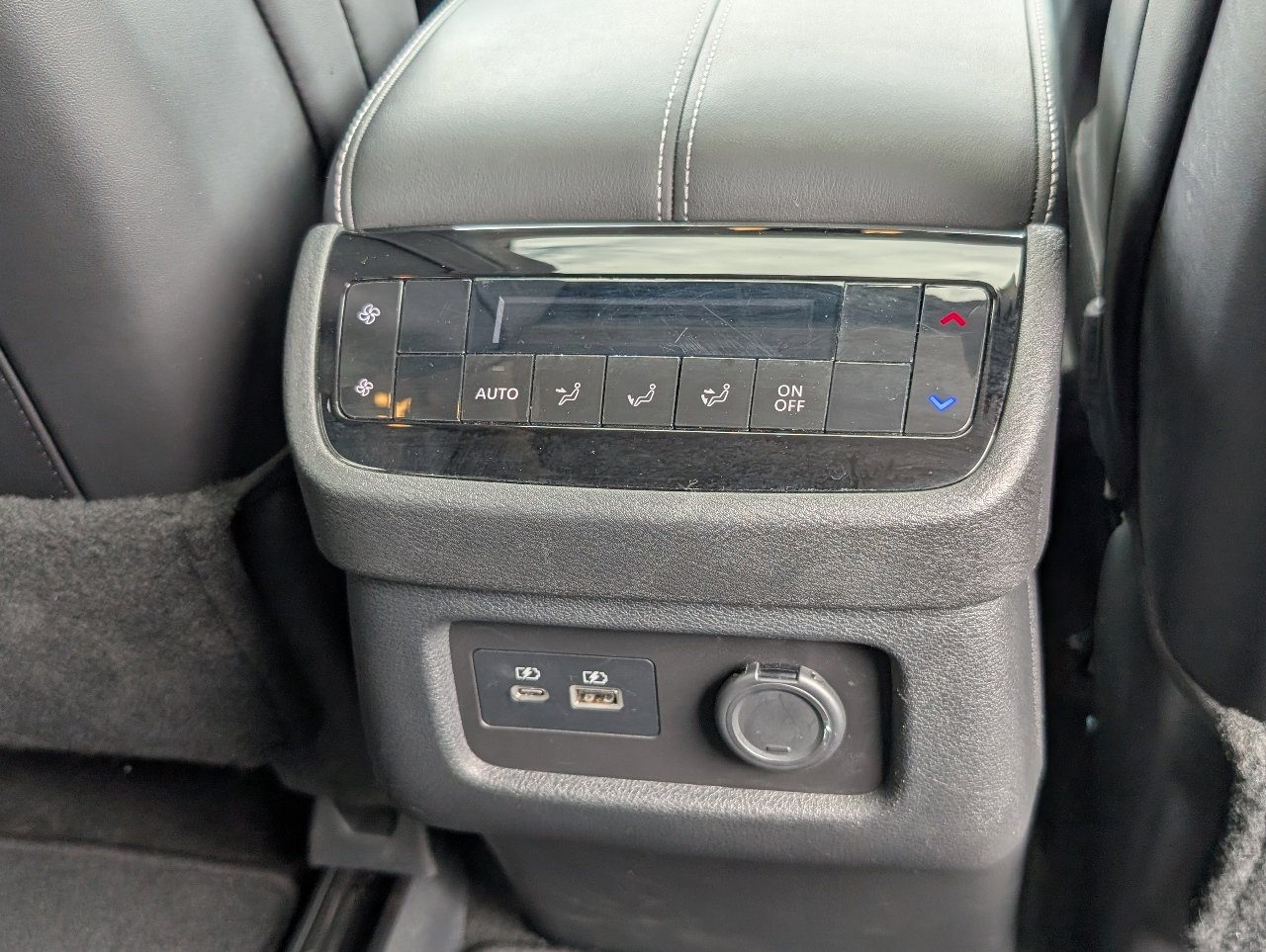 Used 2024 INFINITI QX60 Luxe FWD image 8