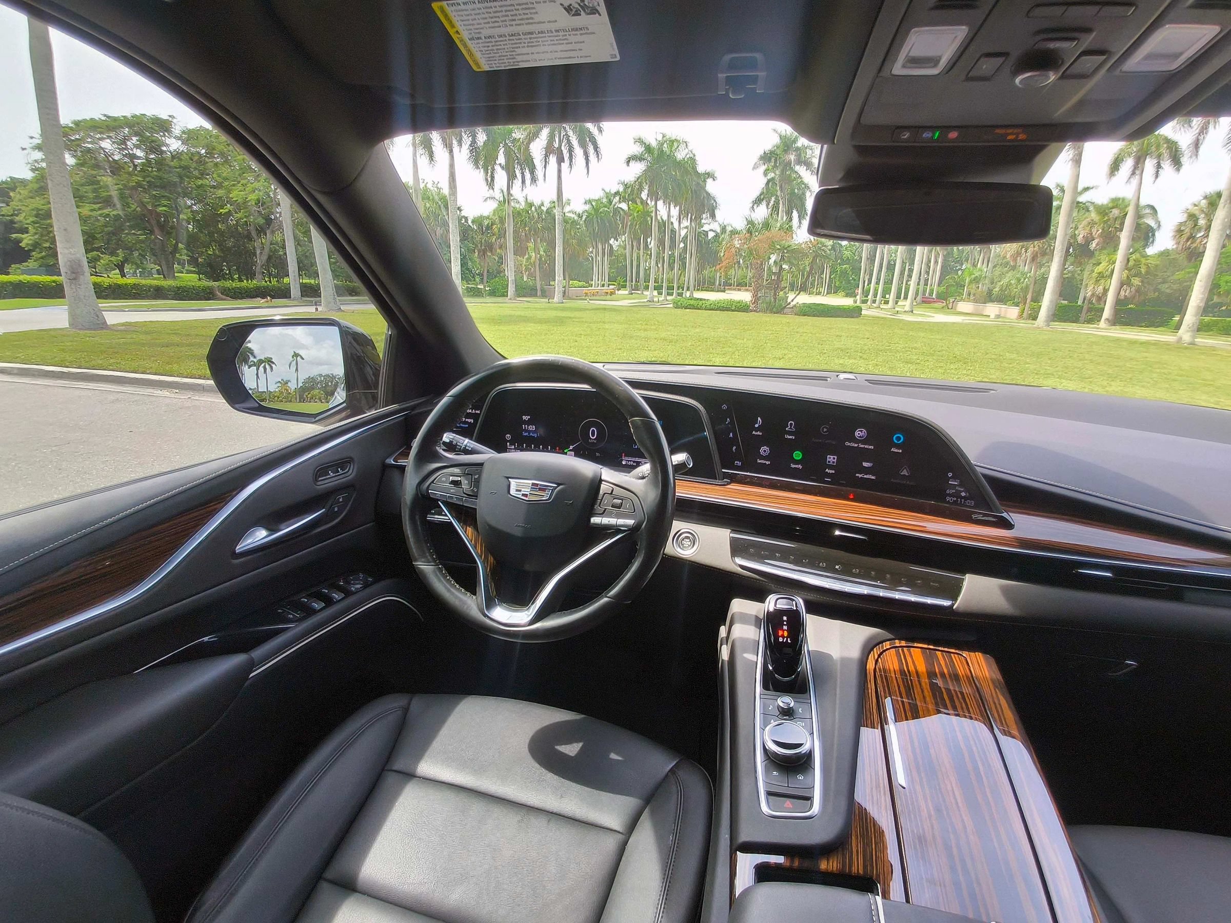 Used 2023 Cadillac Escalade ESV Luxury AWD/4WD image 10