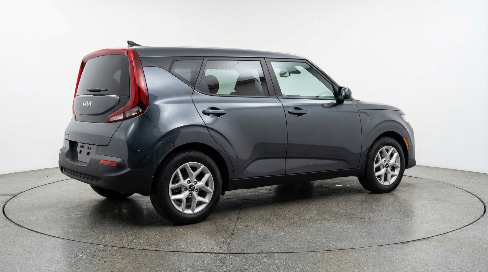 Used 2025 Kia Soul LX w/ LX Technology Package FWD image 9
