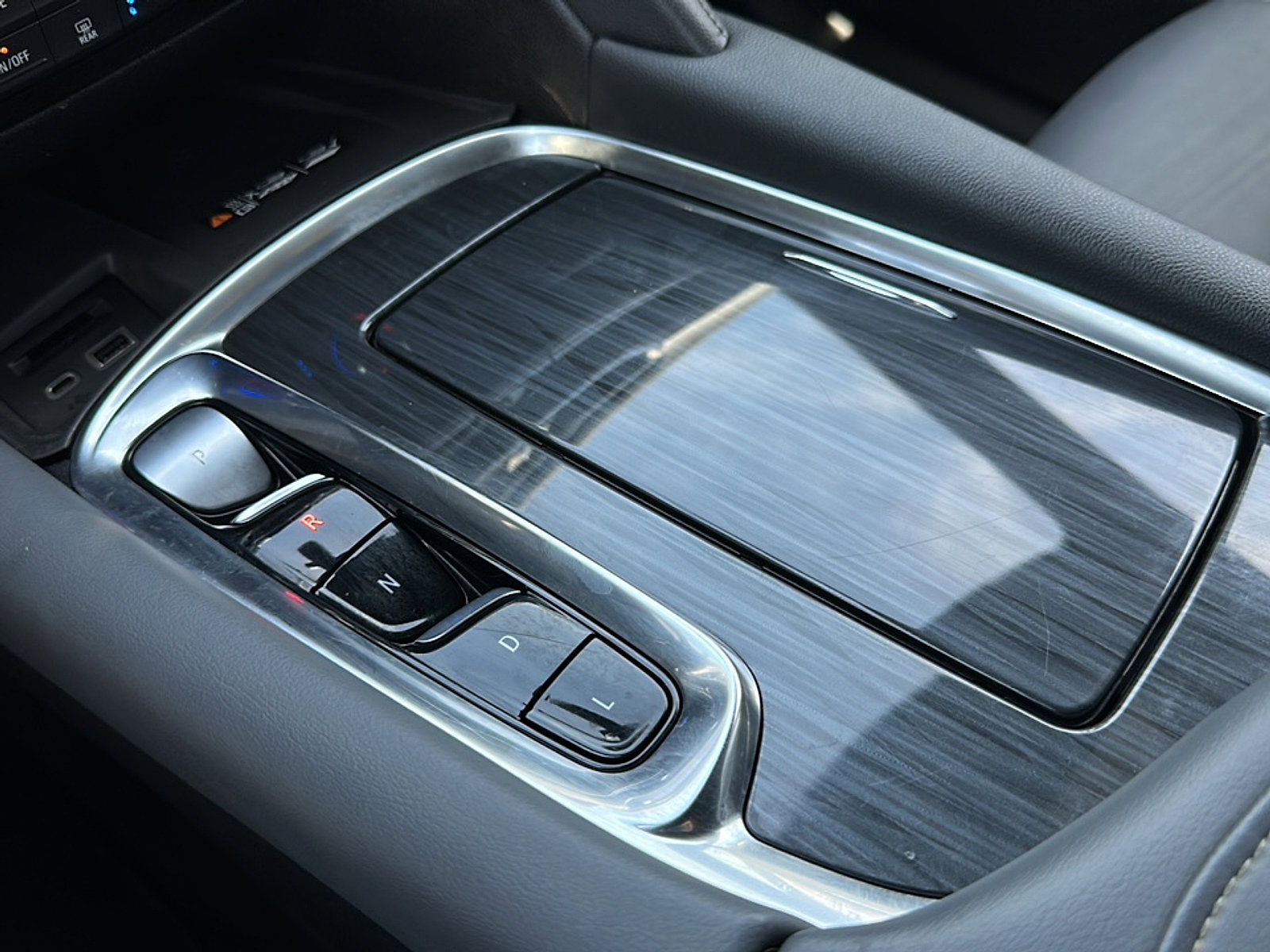 Certified 2024 Buick Enclave Premium image 36