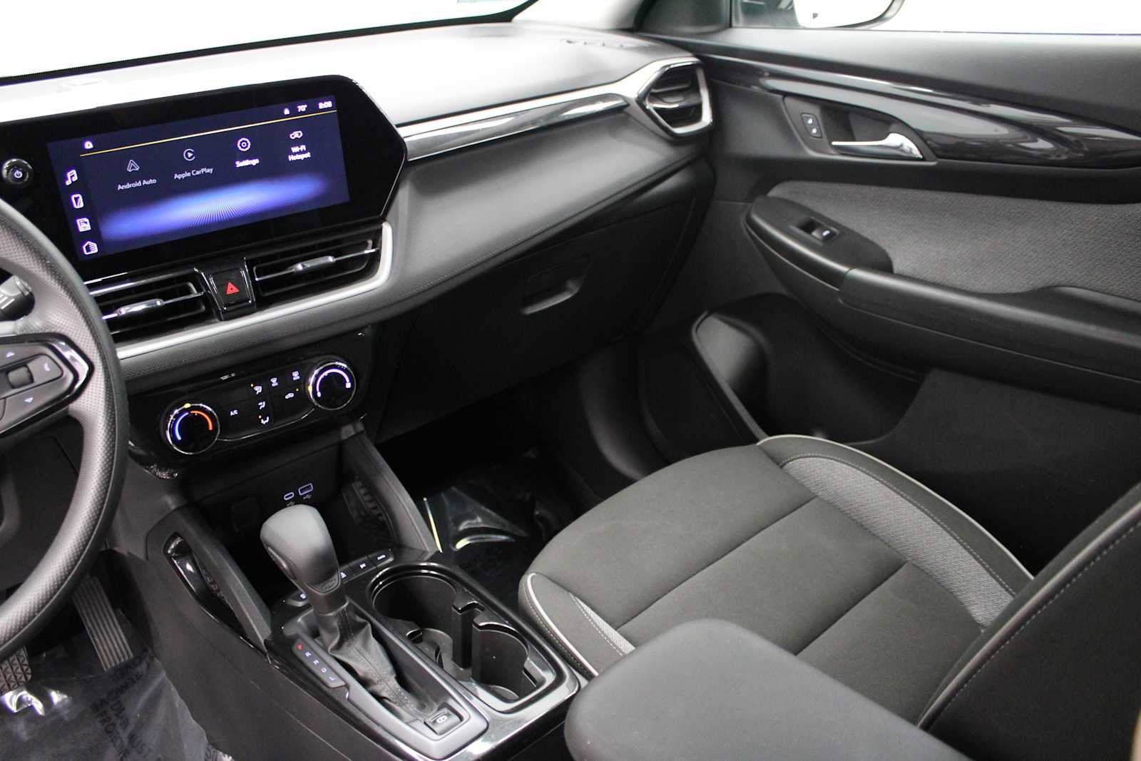 Used 2024 Chevrolet TrailBlazer LT image 22