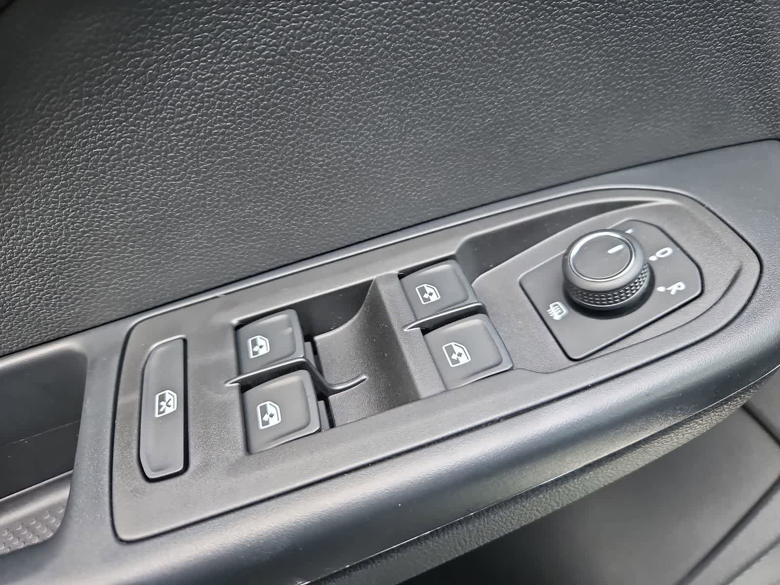 New 2026 Volkswagen Taos SE AWD/4WD image 17