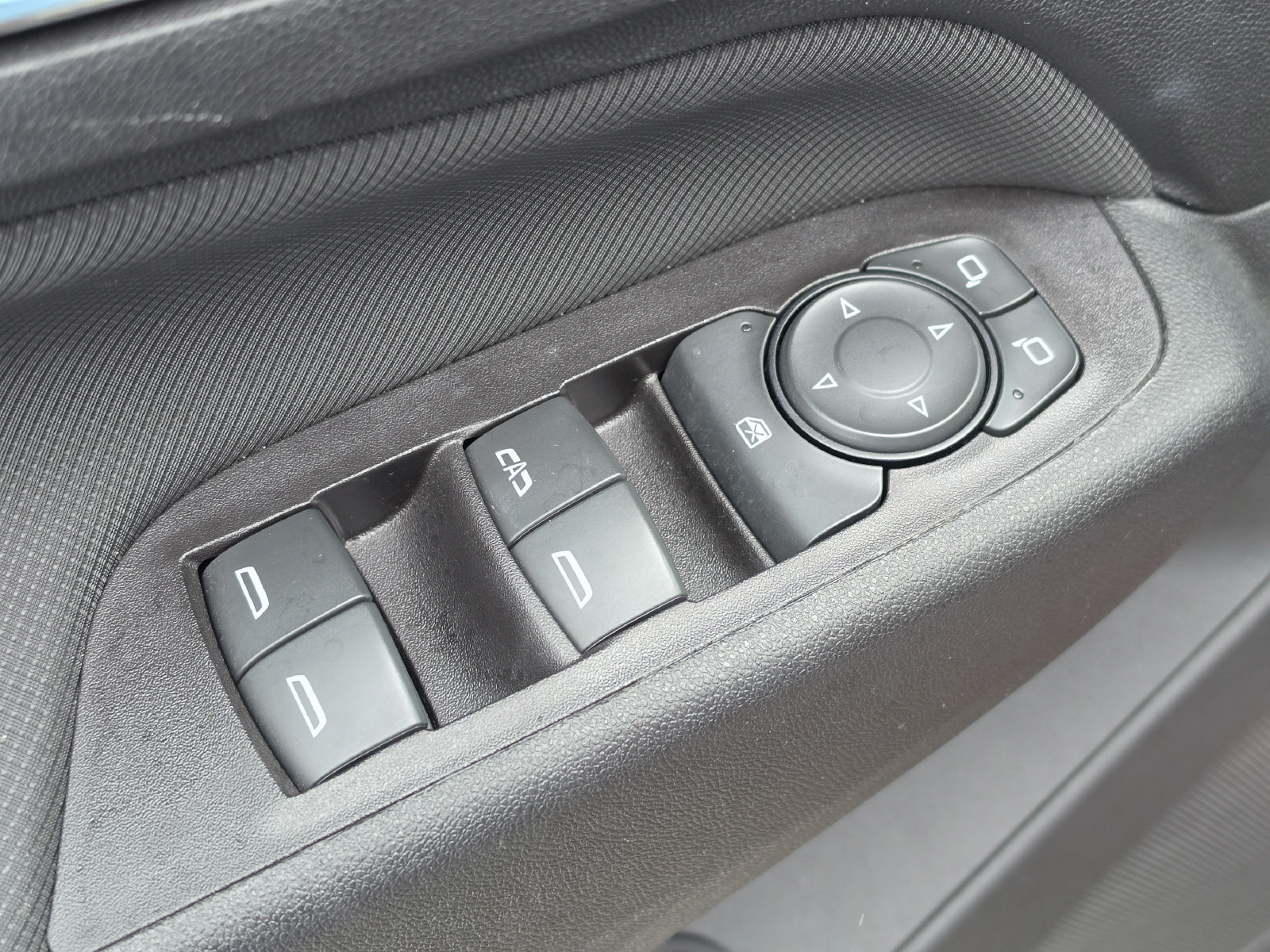 Used 2022 Chevrolet Equinox RS w/ RS Leather Package FWD image 24