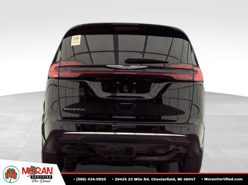 Used 2026 Chrysler Pacifica Select FWD image 8