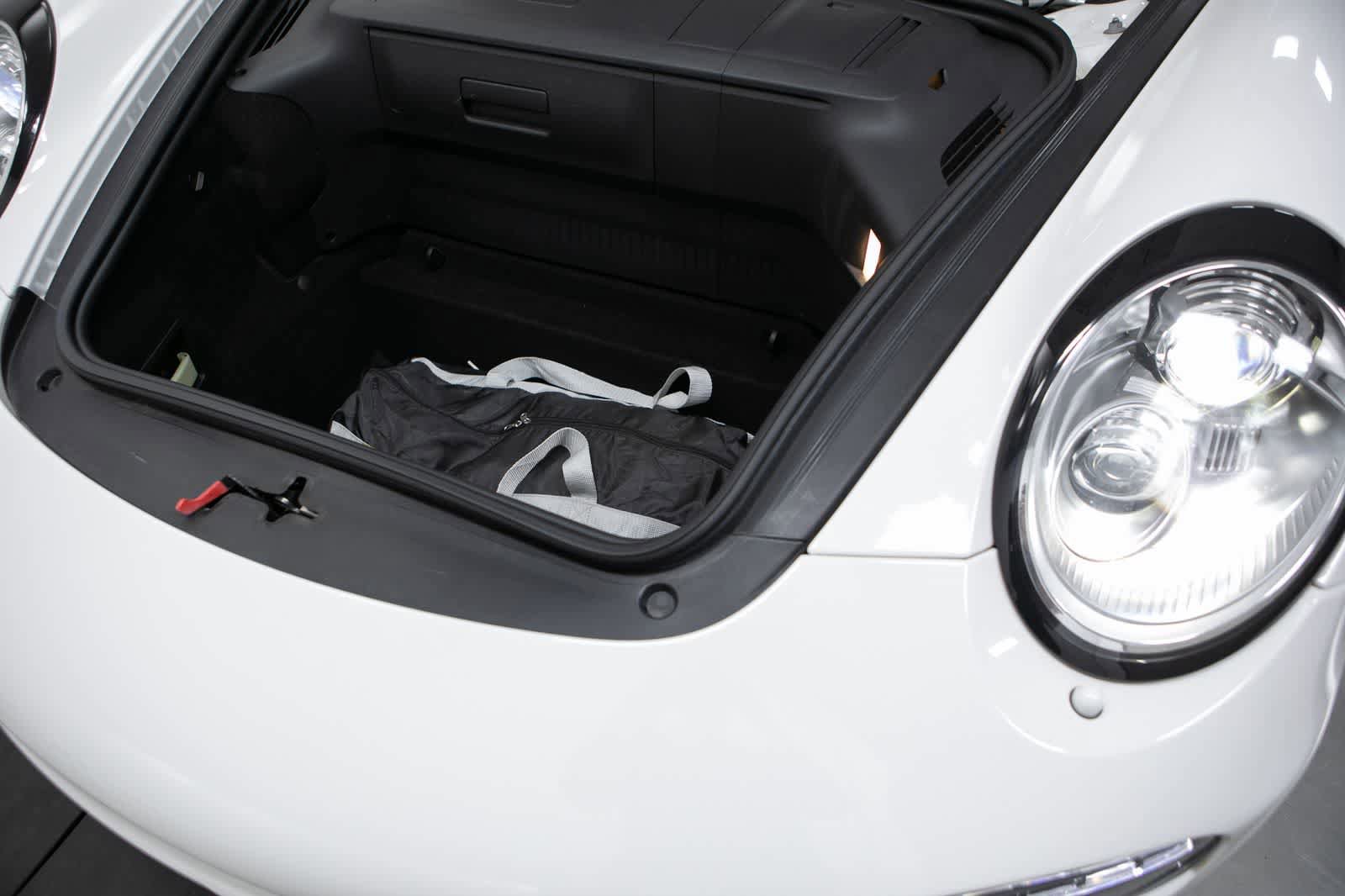 Used 2011 Porsche 911 Cabriolet RWD image 32