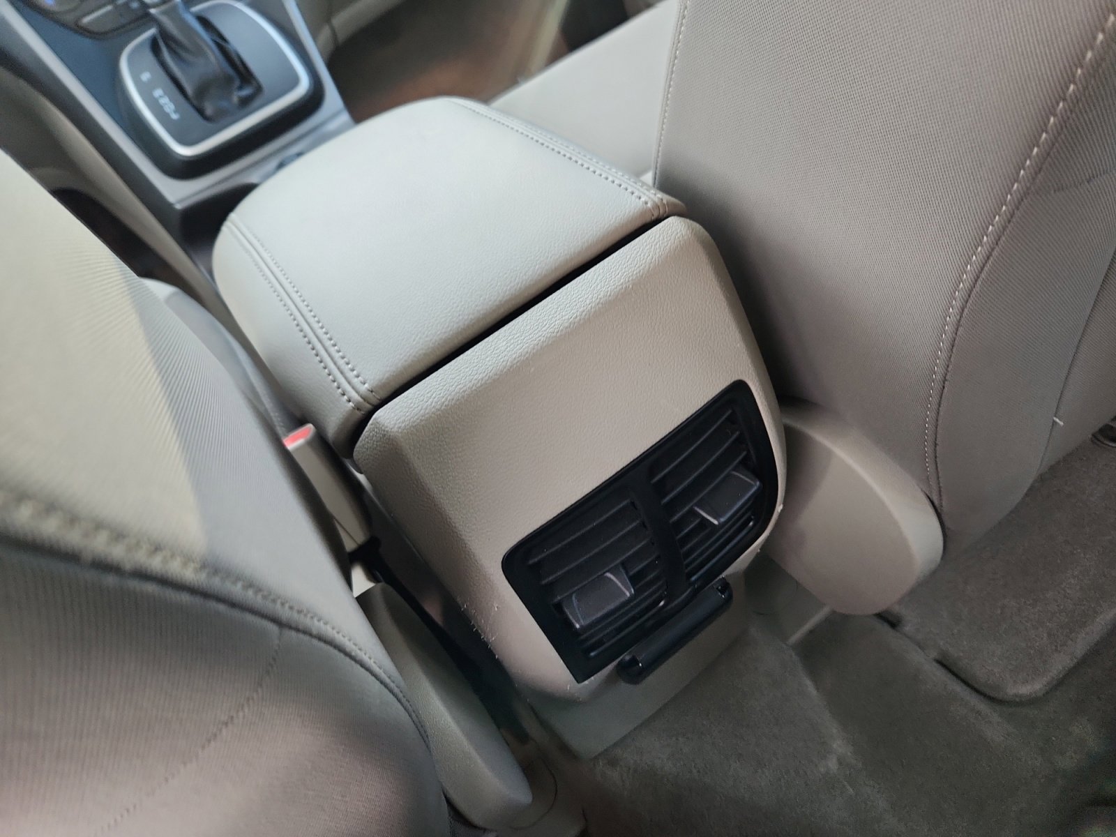 Used 2013 Ford C-MAX SE image 33