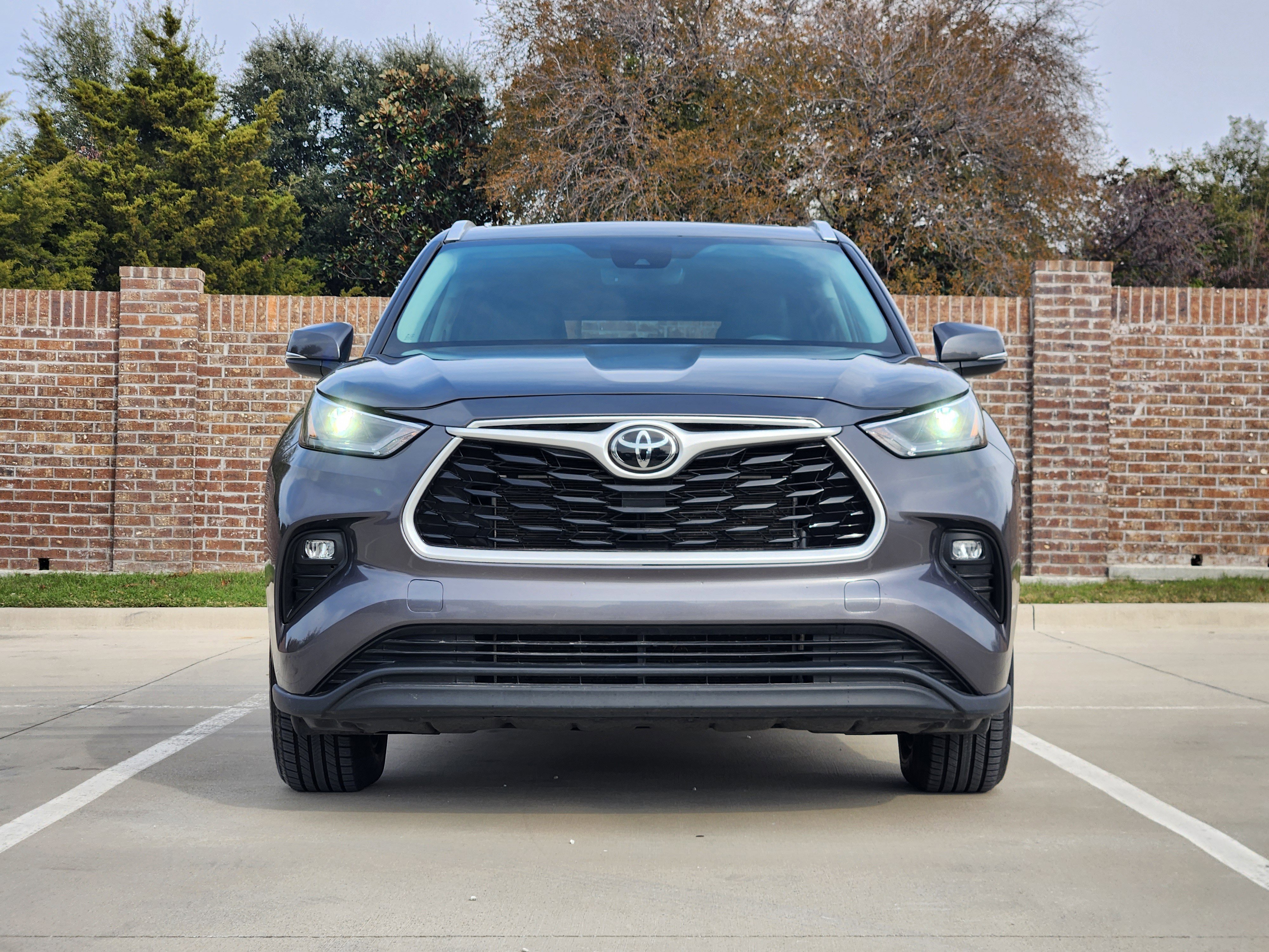 Used 2024 Toyota Highlander XSE video 2