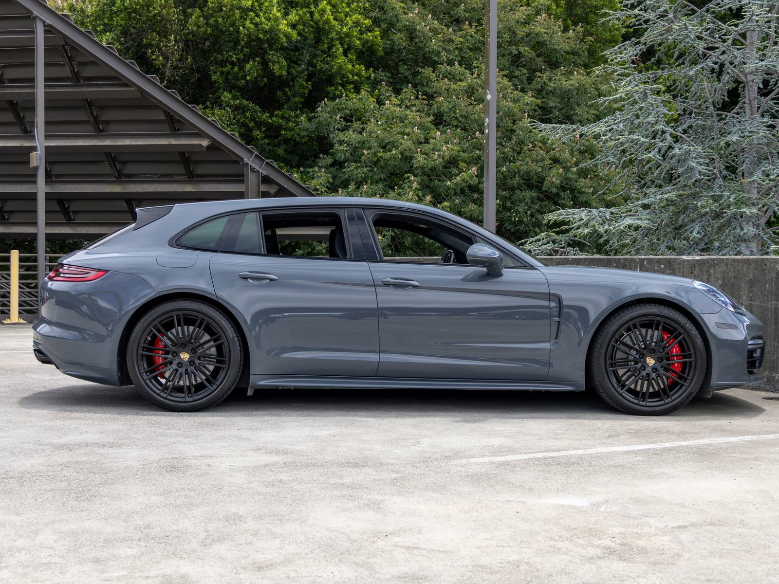 Used 2018 Porsche Panamera Turbo Sport Turismo AWD/4WD image 12