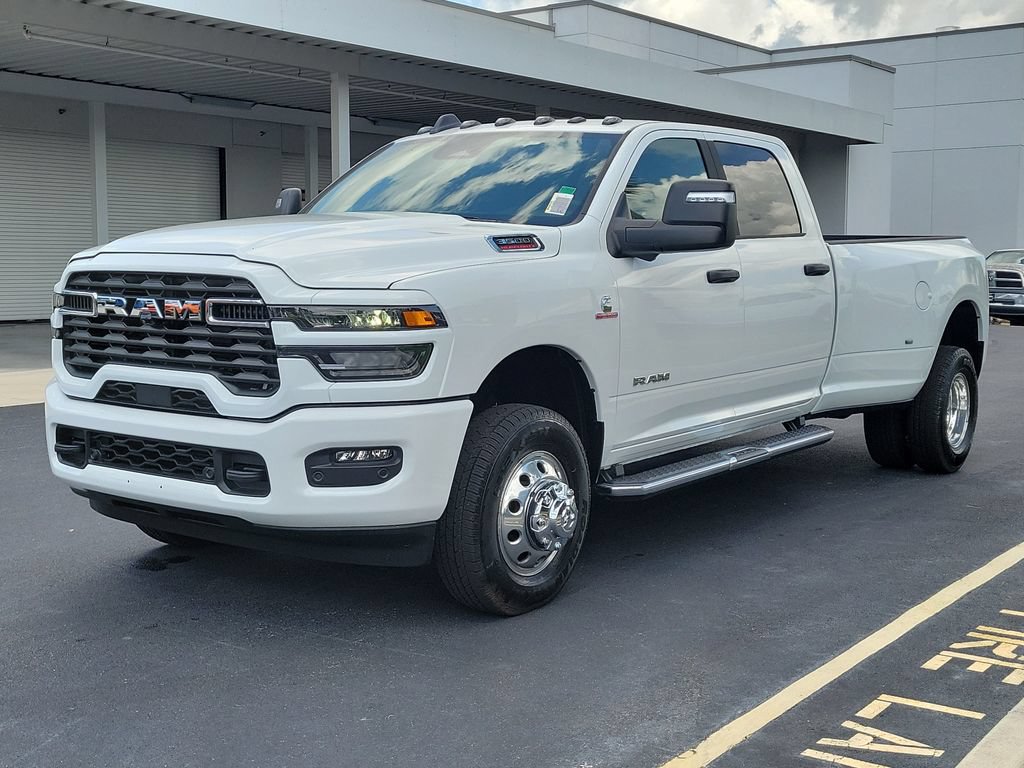 New 2026 RAM 3500 Big Horn AWD/4WD image 3