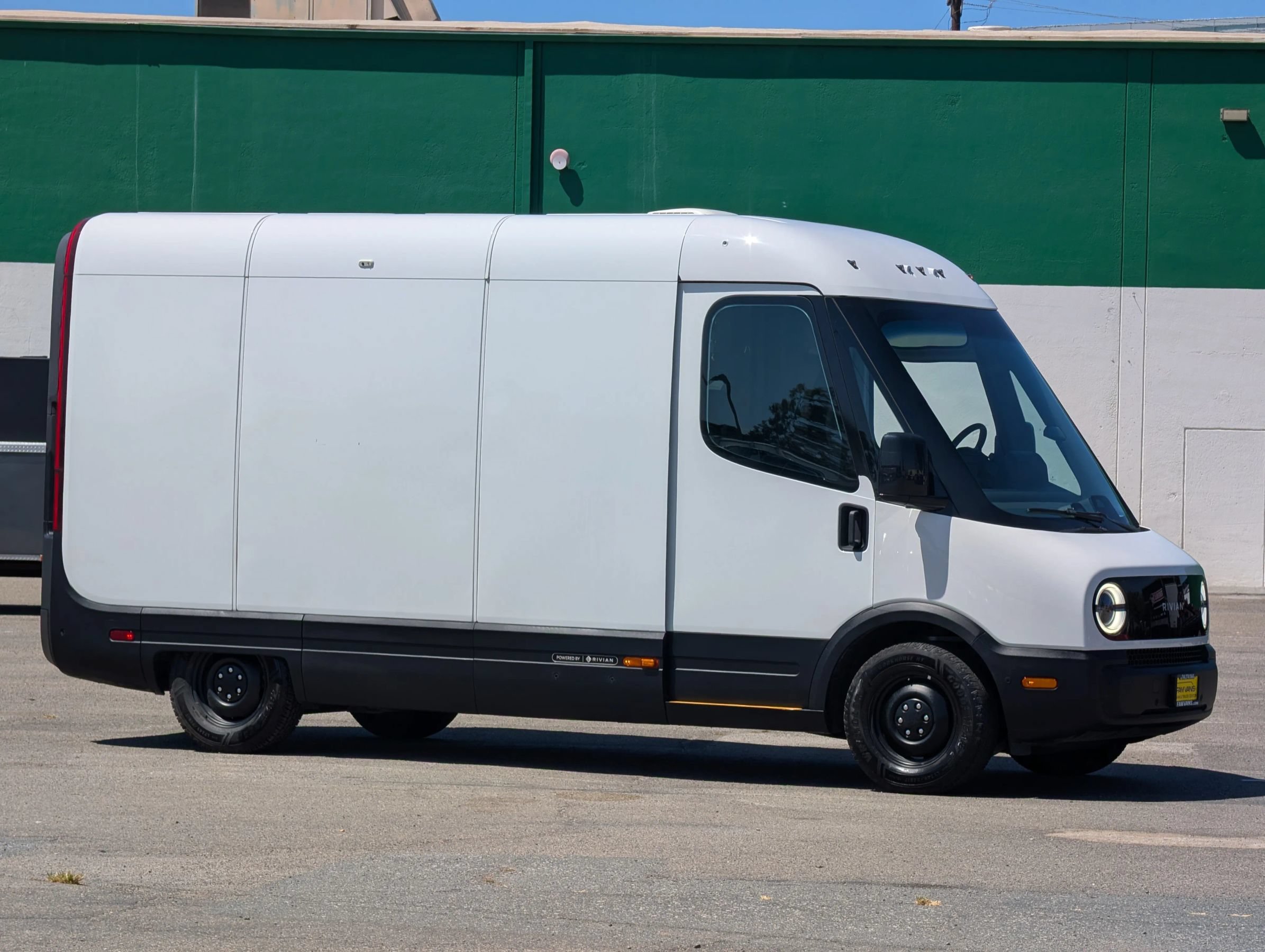 Used 2024 Rivian Delivery 500 FWD image 1