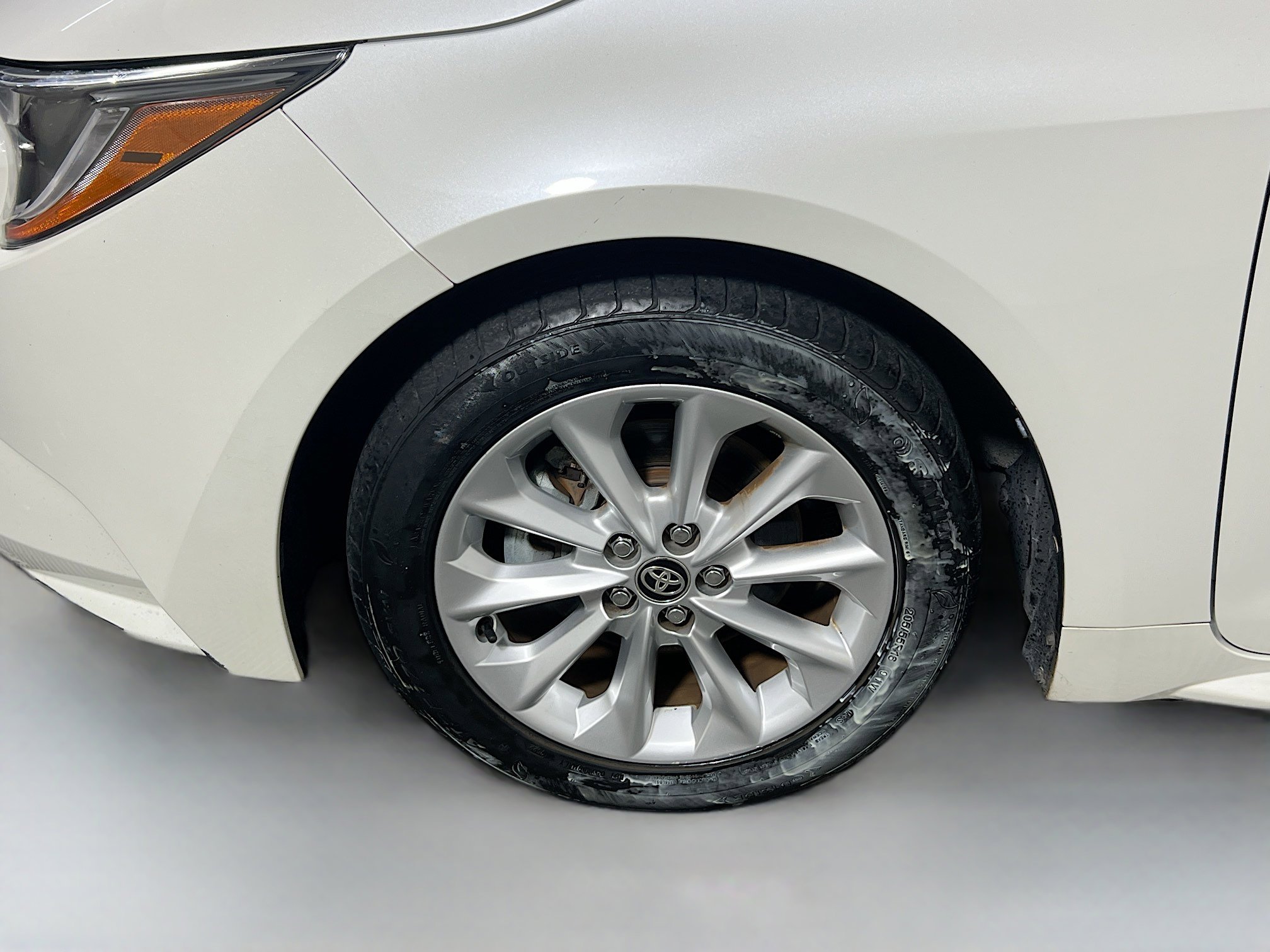Used 2021 Toyota Corolla LE w/ LE Convenience Package FWD image 13