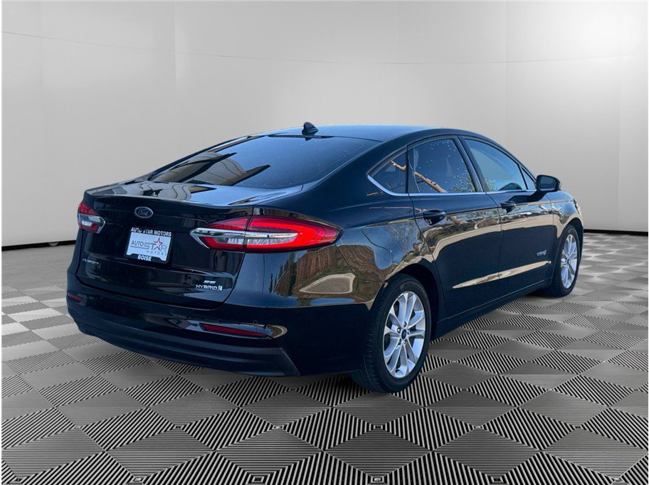 Used 2019 Ford Fusion SE FWD image 6