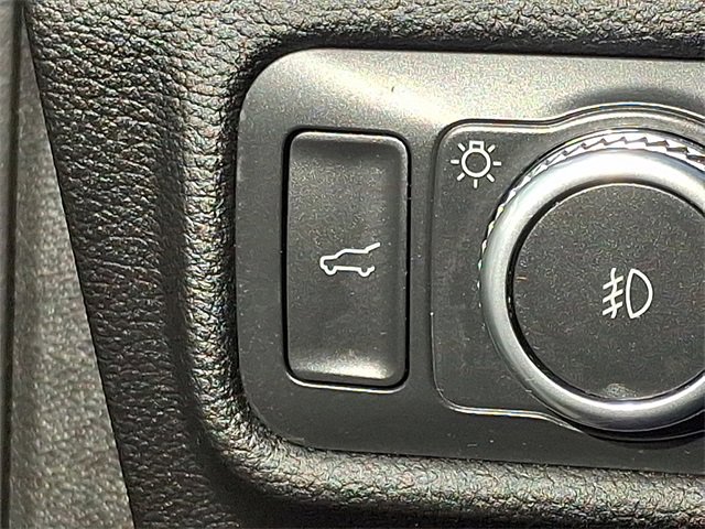 Used 2022 Ford Explorer XLT w/ Equipment Group 202A image 22