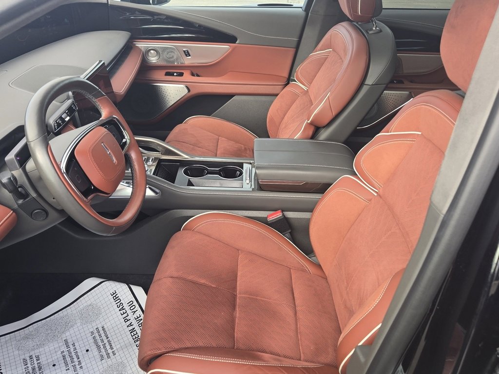 Certified 2024 Lincoln Nautilus Black Label image 5