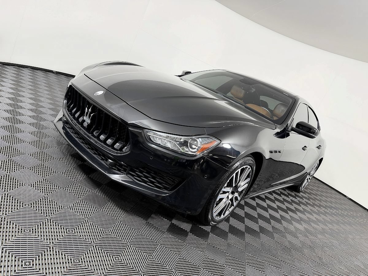 Used 2018 Maserati Ghibli RWD image 17