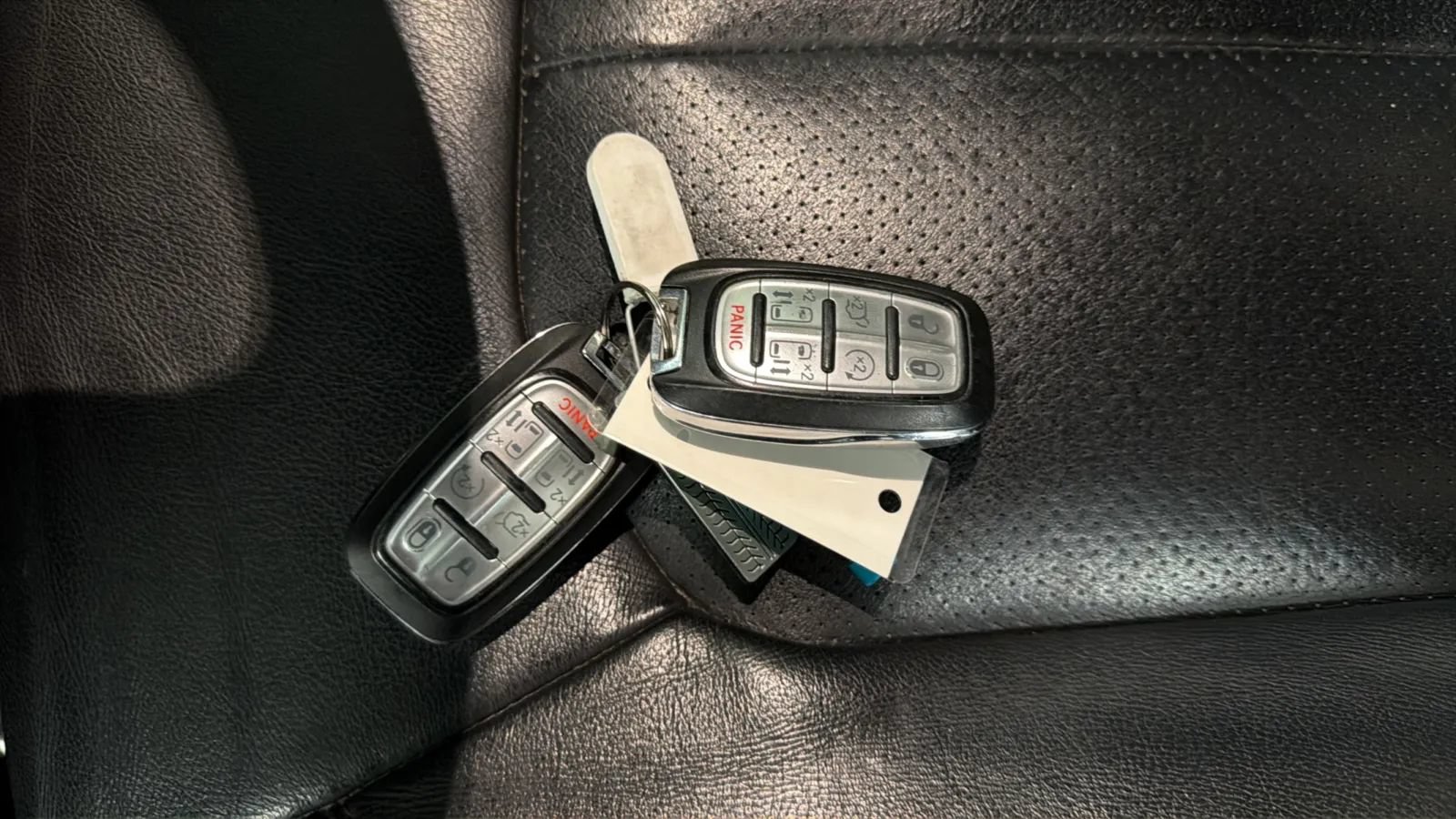 Used 2020 Chrysler Pacifica Touring-L FWD image 29