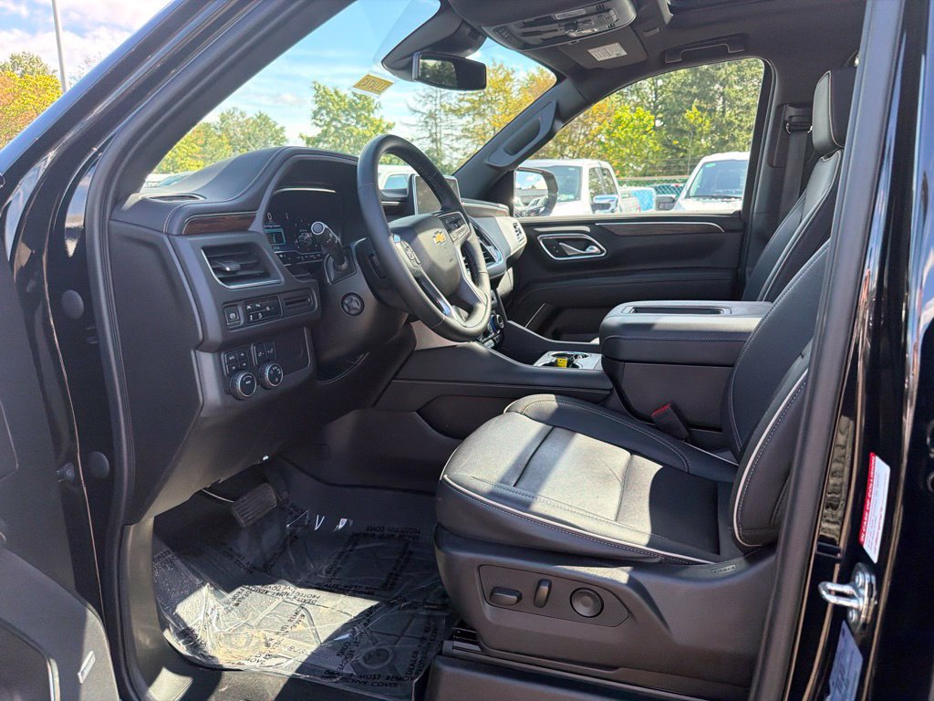 Used 2023 Chevrolet Tahoe Premier AWD/4WD image 12