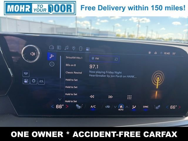 Used 2025 Chevrolet Traverse LT image 20