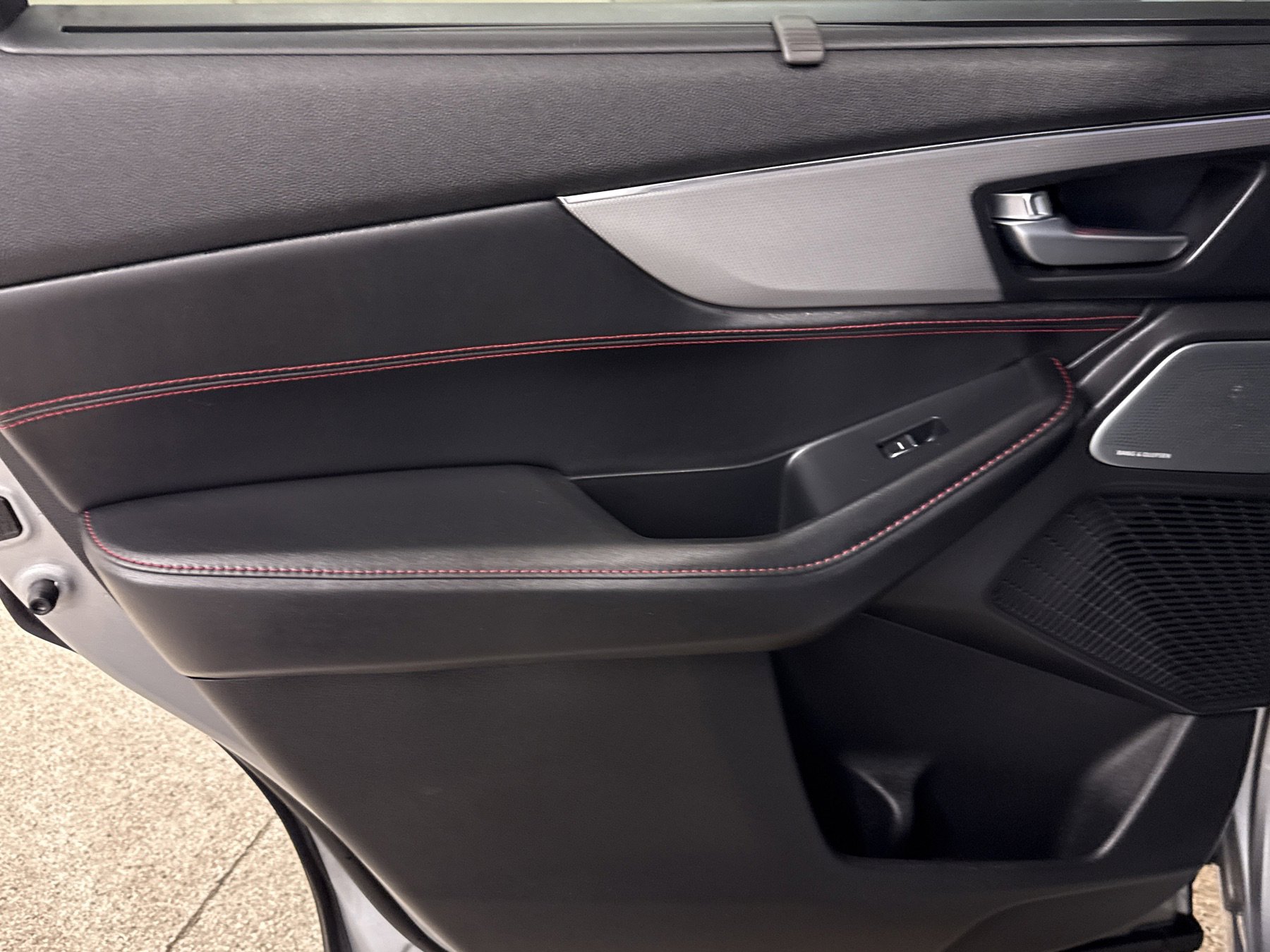 Used 2025 Acura MDX A-Spec image 10