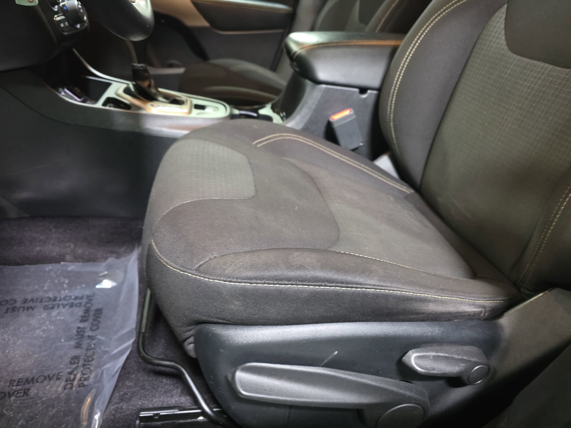 Used 2017 Jeep Cherokee Latitude w/ Cold Weather Group image 27