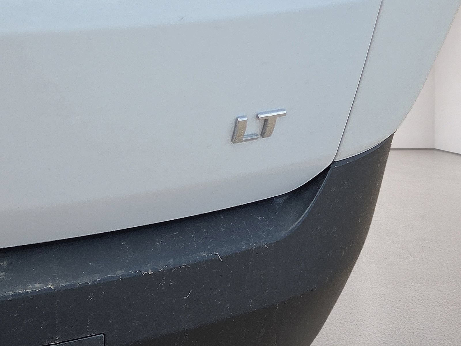 Used 2023 Chevrolet Traverse LT AWD/4WD image 16