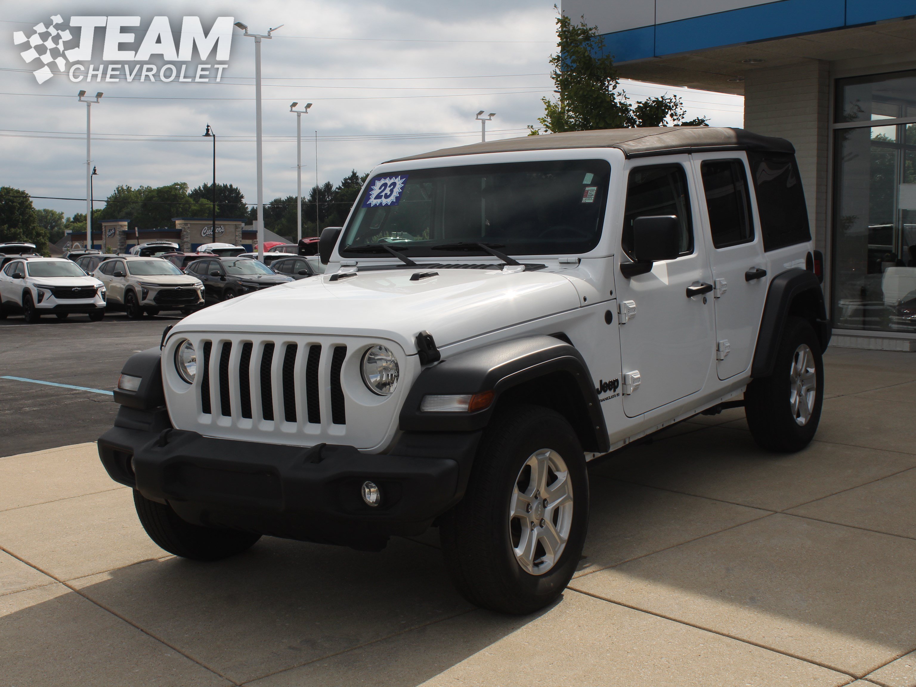 Used 2023 Jeep Wrangler Unlimited Sport AWD/4WD image 8