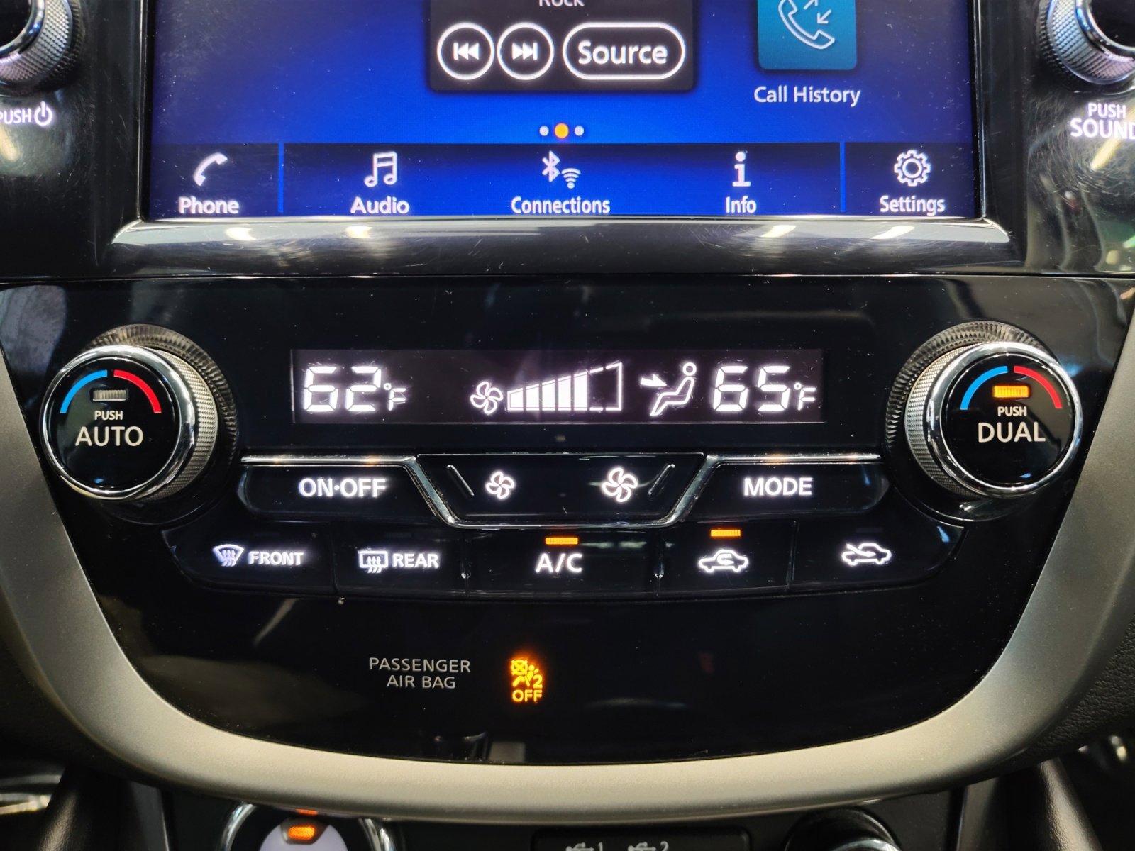 Used 2023 Nissan Murano SV image 19