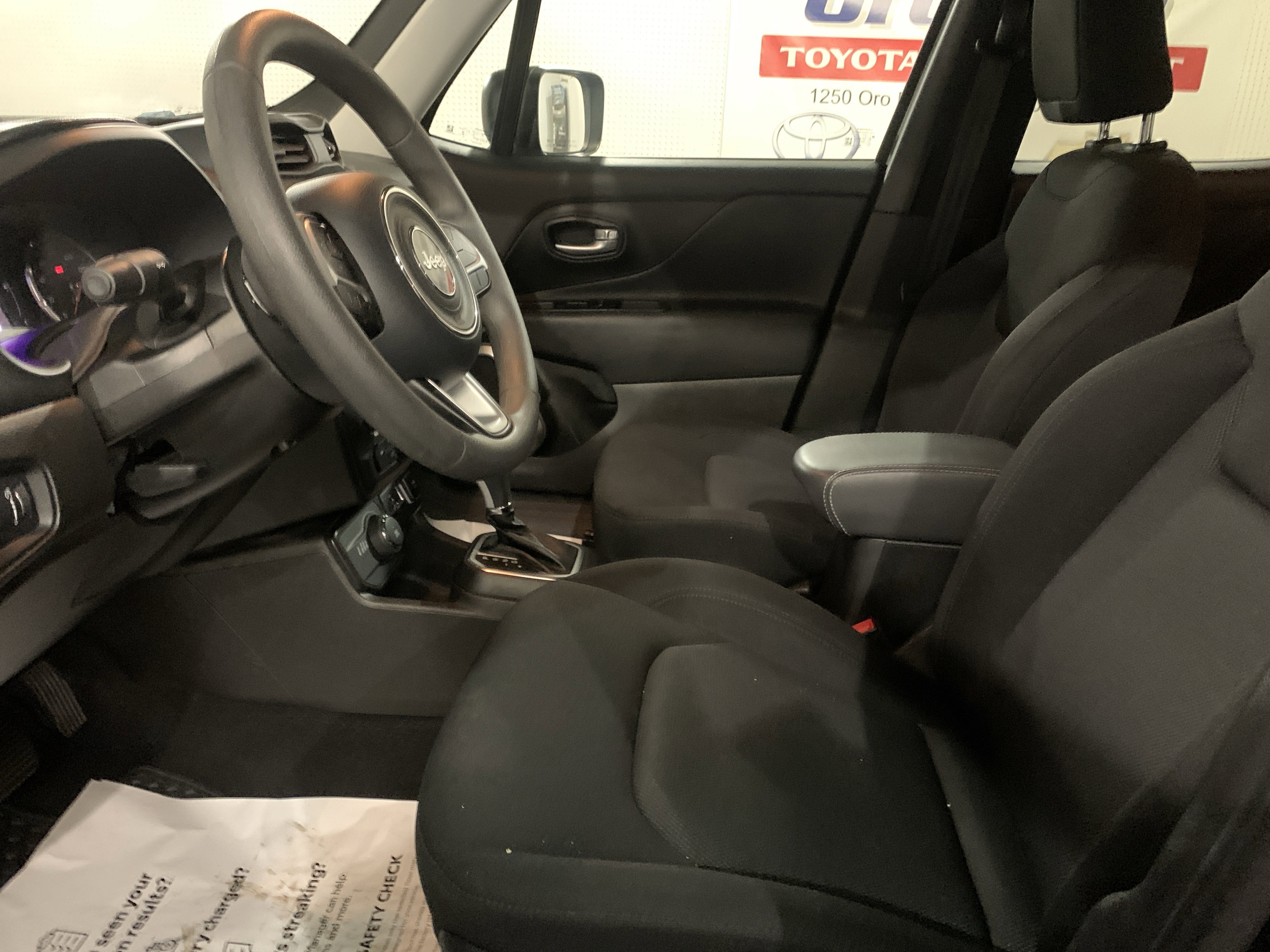 Used 2023 Jeep Renegade Latitude image 13