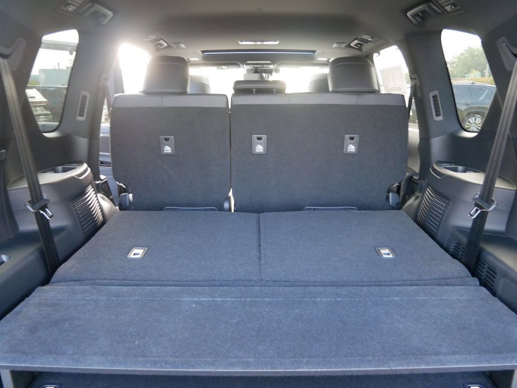 New 2026 Lexus LX 700h Luxury w/ Appearance Package AWD/4WD image 12