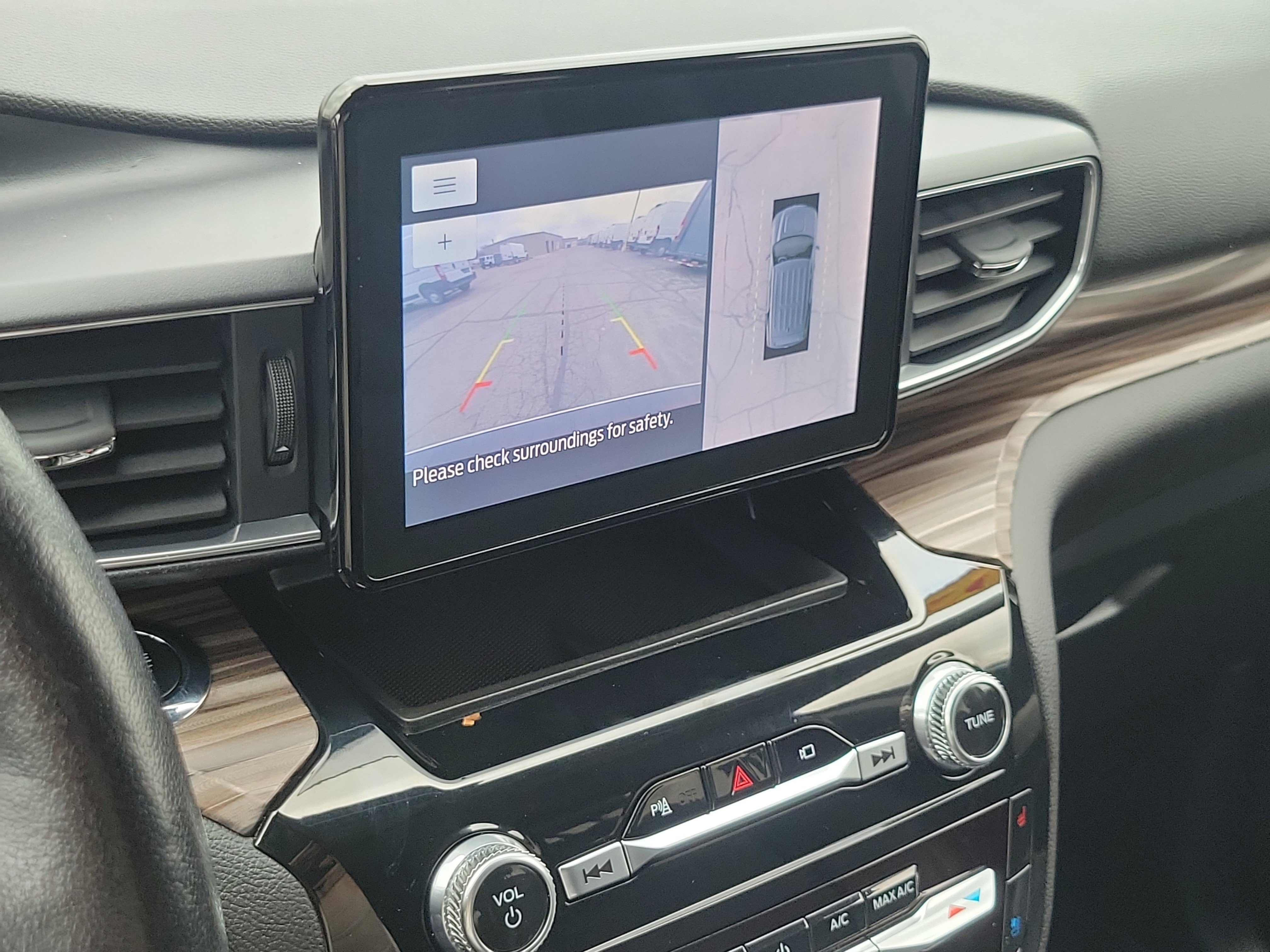 Used 2023 Ford Explorer Limited w/ Equipment Group 301A image 15