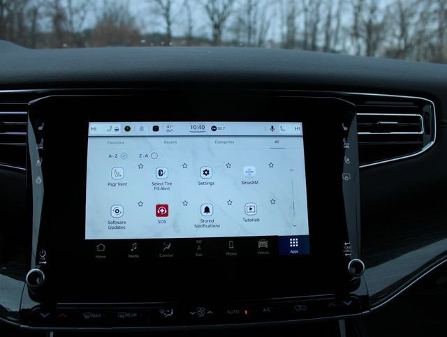 Used 2022 Jeep Wagoneer Series III w/ Flexible Seating Group image 31