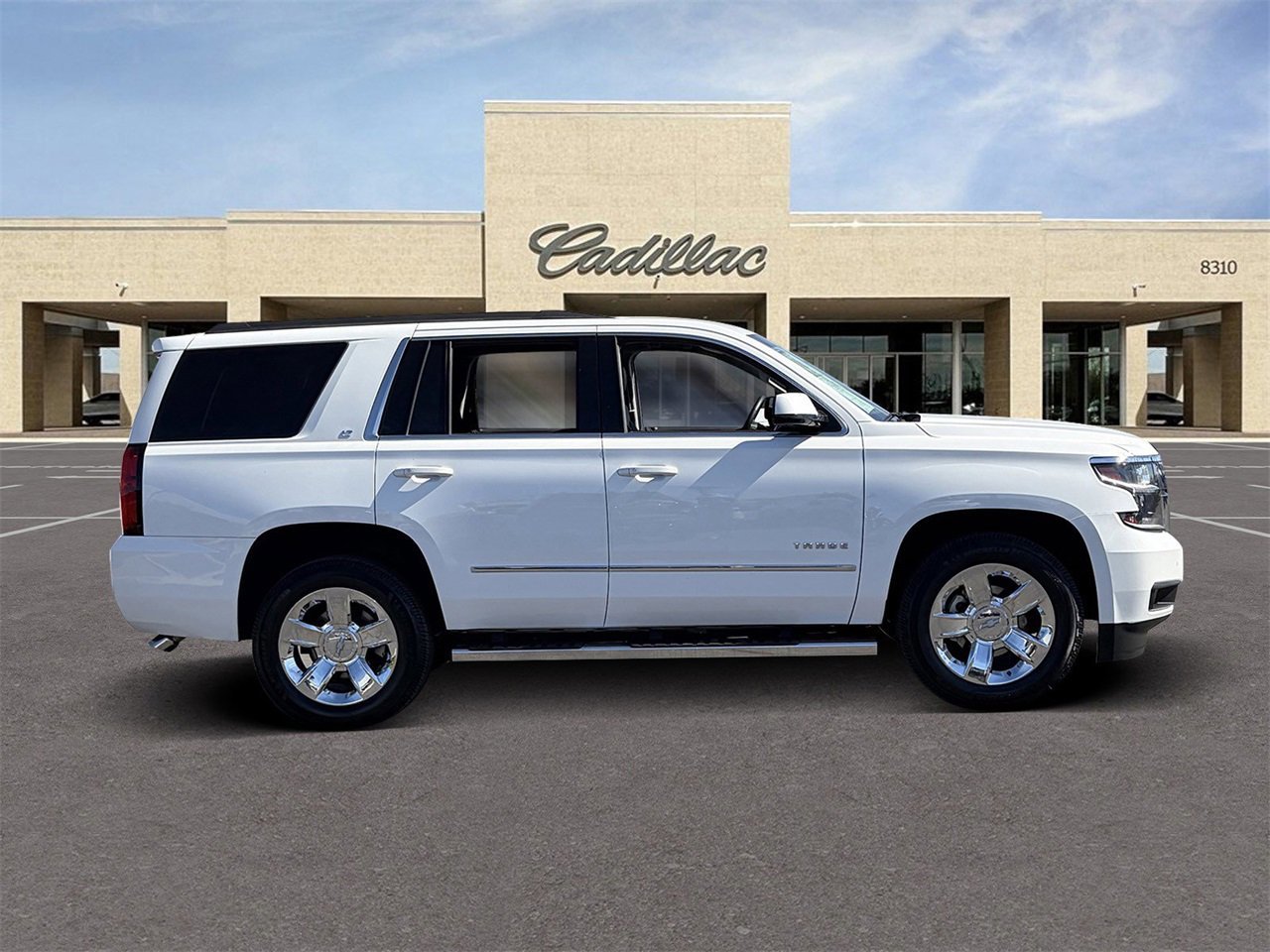 Used 2018 Chevrolet Tahoe LT w/ LT Signature Package image 4