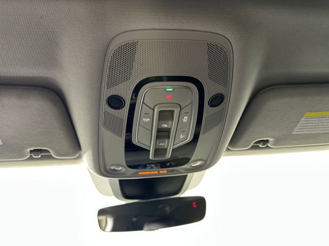 Used 2019 Audi e-tron Prestige w/ Prestige Package image 24