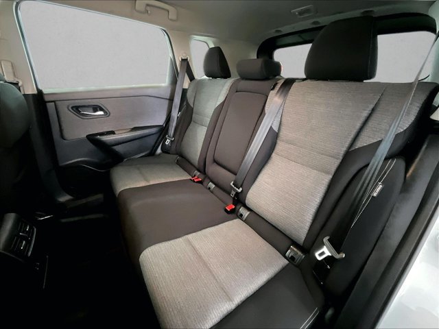 Used 2021 Nissan Rogue SV FWD image 28