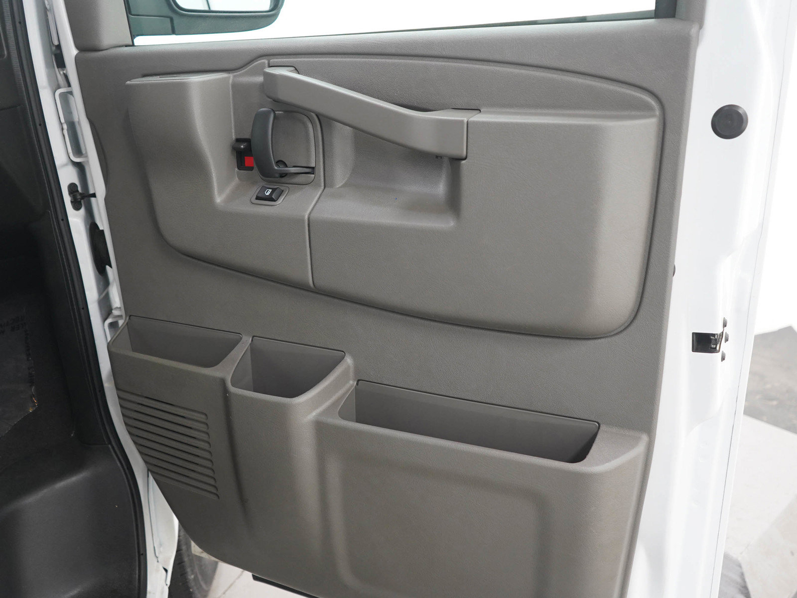 Used 2025 Chevrolet Express 3500 LT w/ LT Preferred Equipment Group RWD image 11