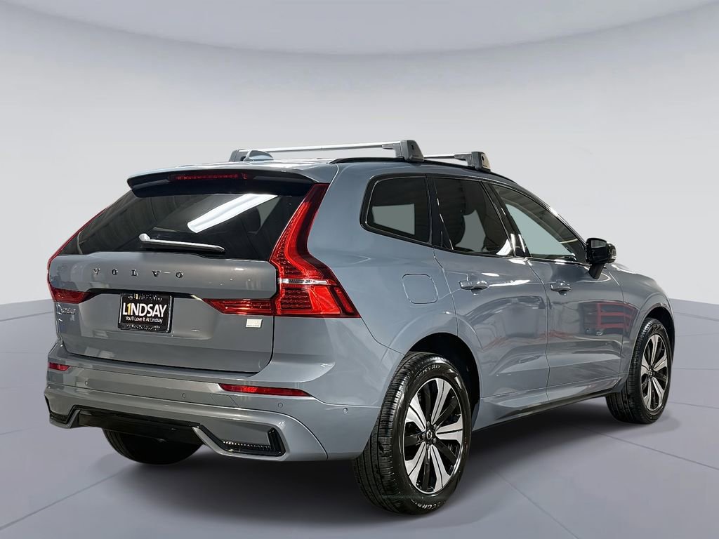 Used 2023 Volvo XC60 T8 Plus image 10
